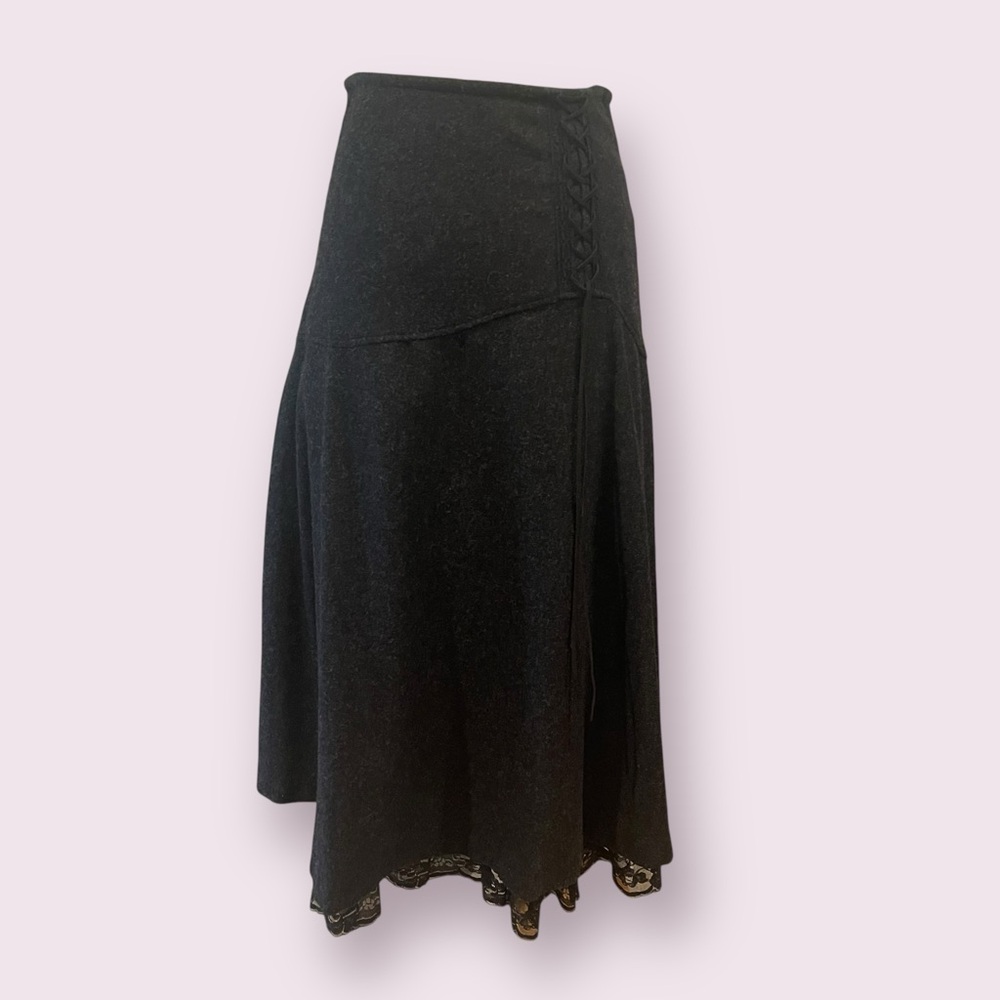 Lace trim midi skirt with lace-up detail